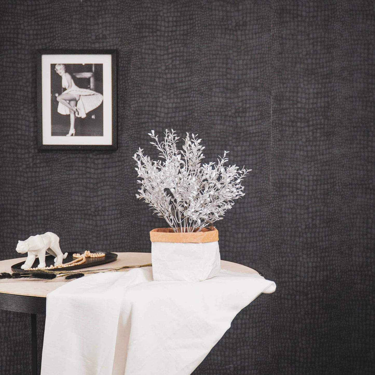 HV Silver Plant with black pot - Polysterene - 15x30x45 cm