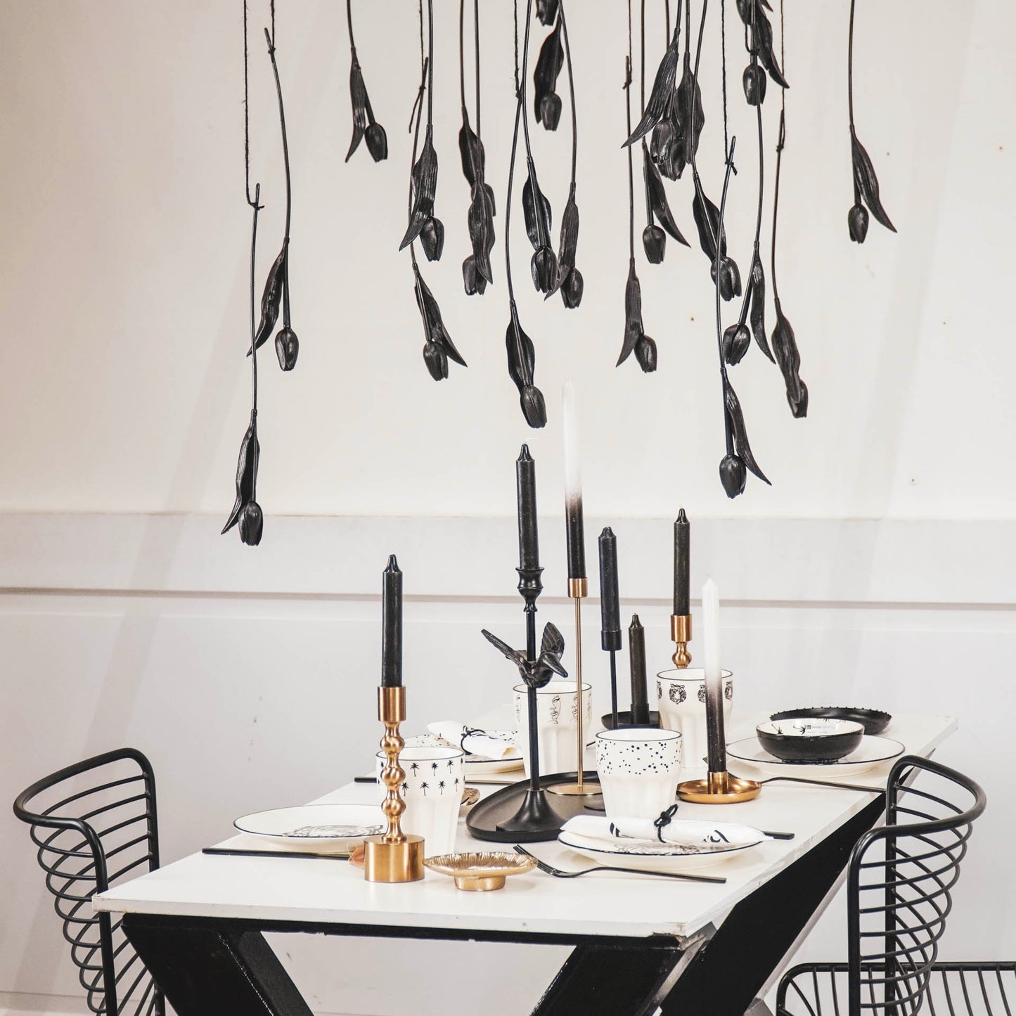 HV 12 Black Tulips - 20x40 cm - Polysterene