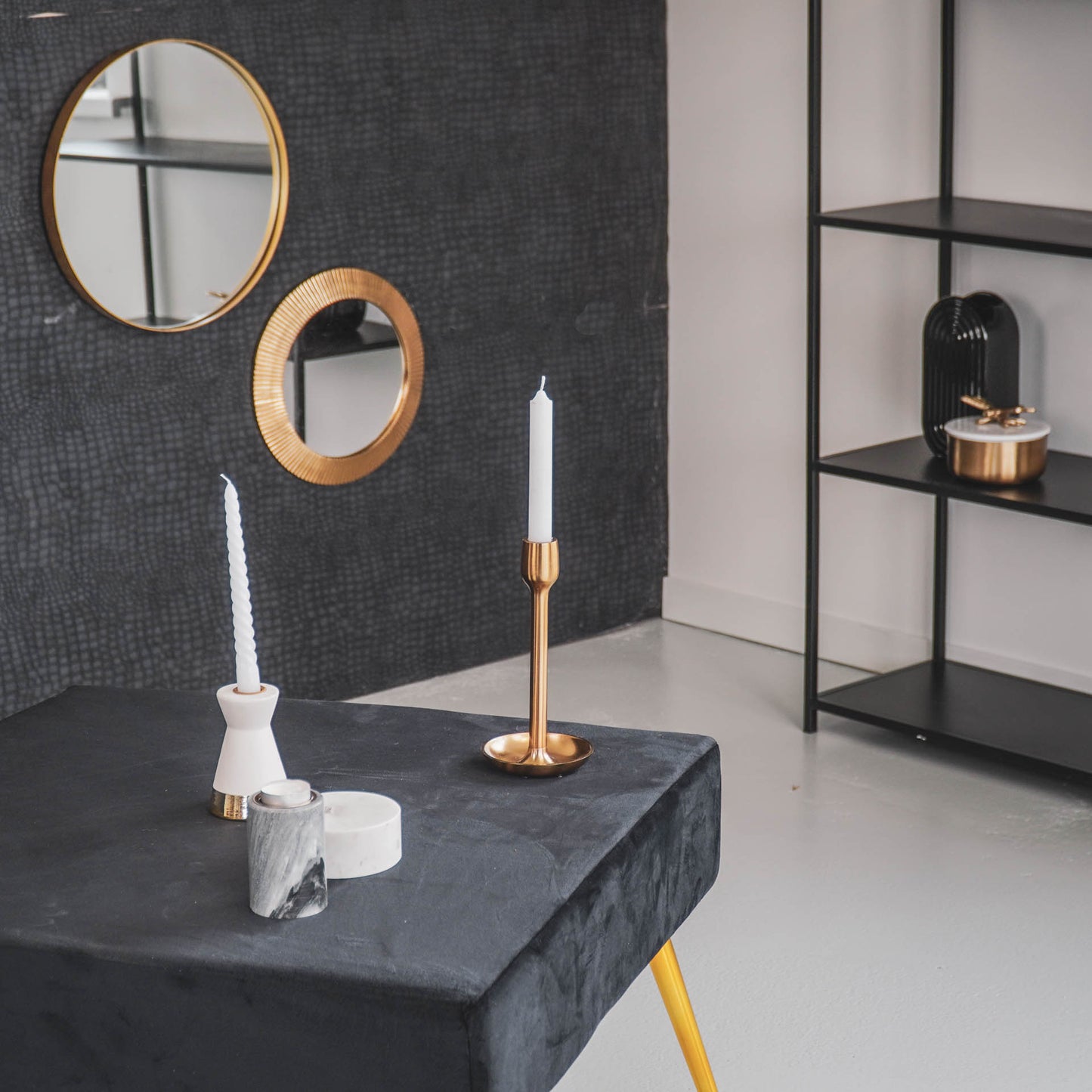HV Basic Candleholder- Gold- 10,5x10,5x25cm