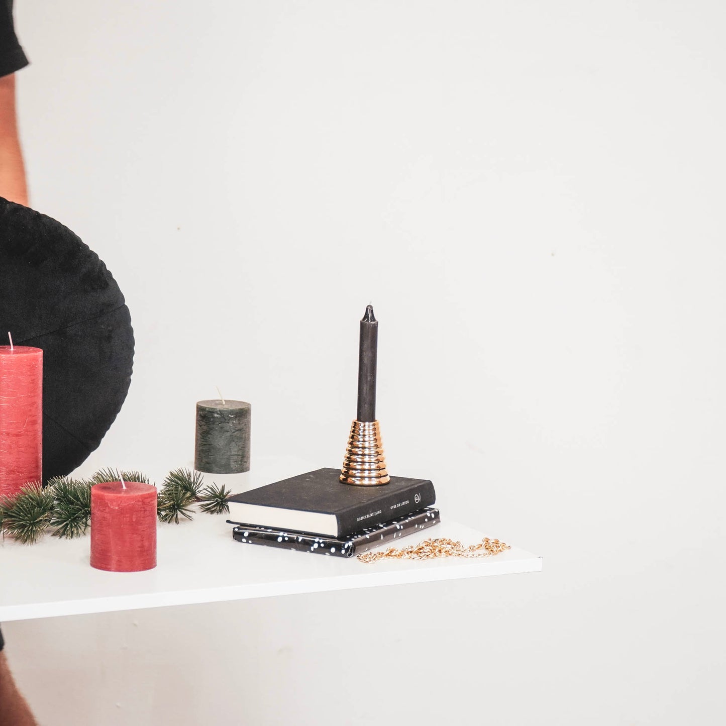 HV Modern Golden Xmas tree Candleholder - 8x8x11cm