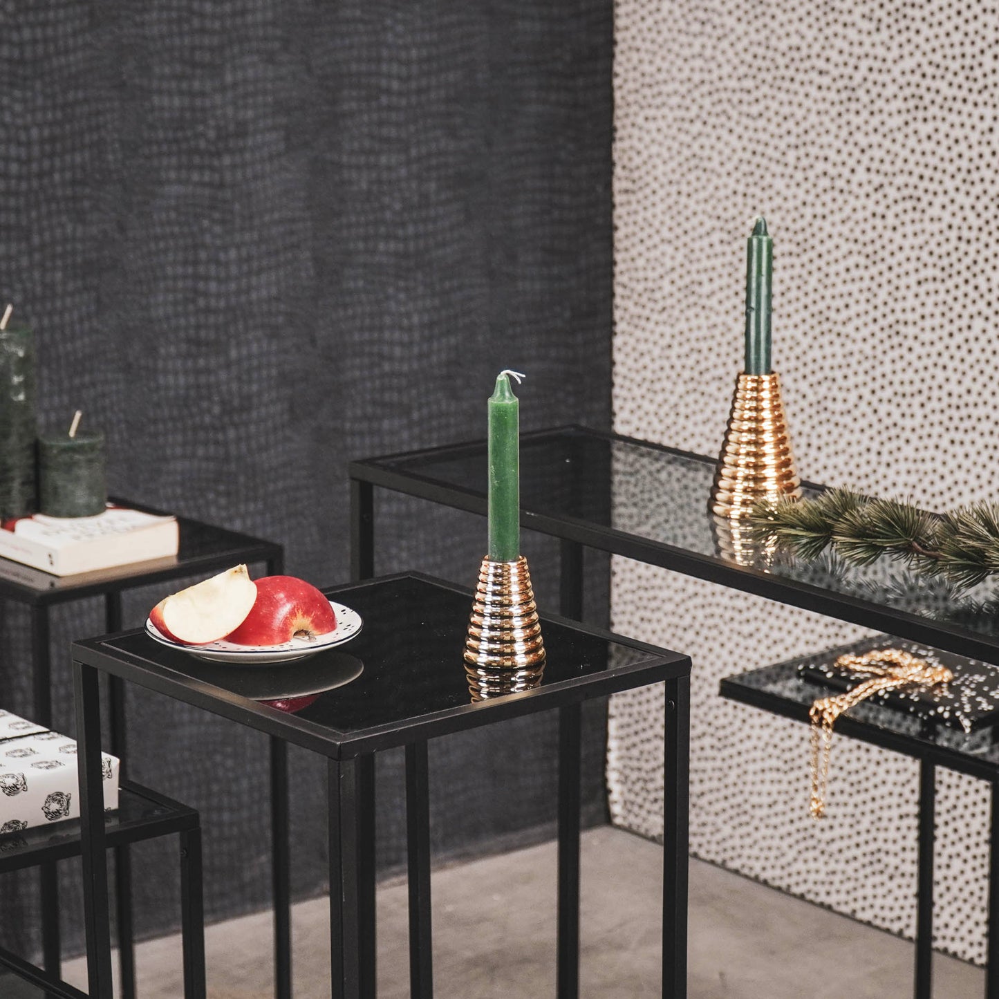 HV Modern Golden Xmas tree Candleholder - 8x8x11cm