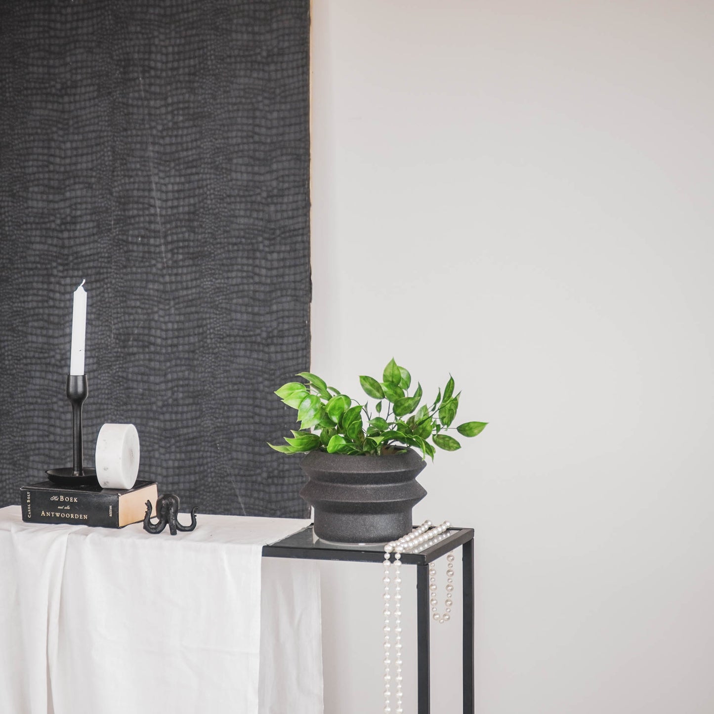 HV Organic Shape Pot - Black-19x19x13