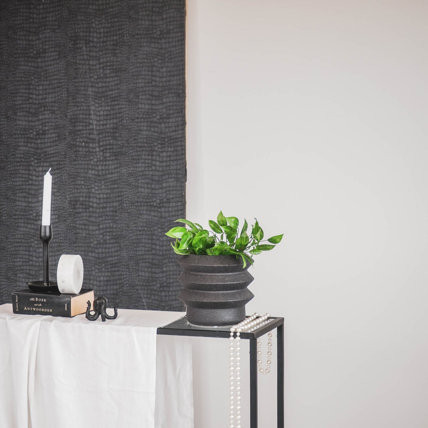 HV Organic Shape Pot - Black-19x19x17