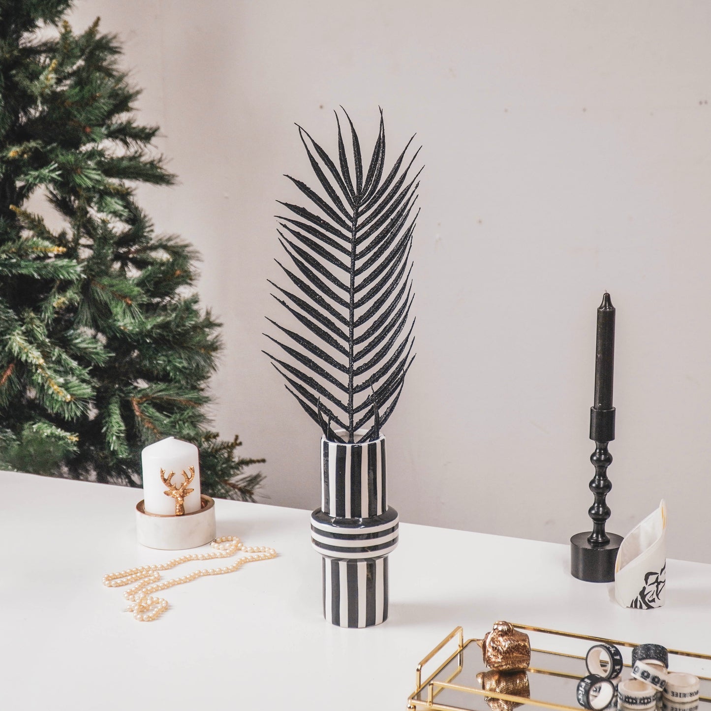 HV Black - Leaf - 66x21cm