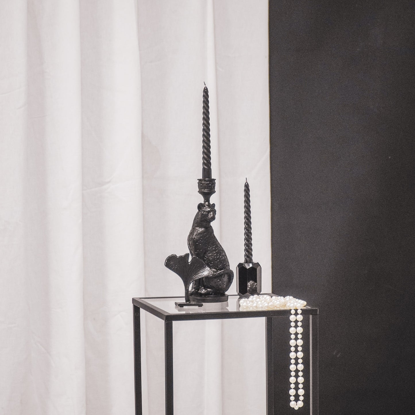 HV Leopard Candle holder - Black - 10x10x26cm