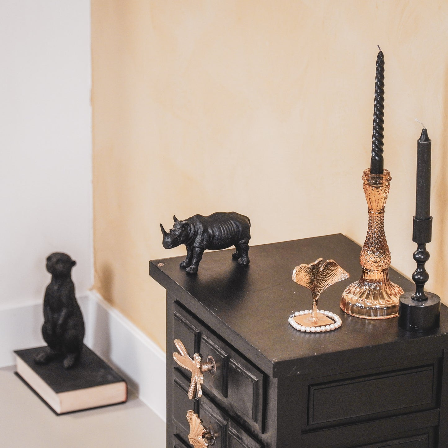 HV Rhino Figurine - Black - 16x5,5x9cm