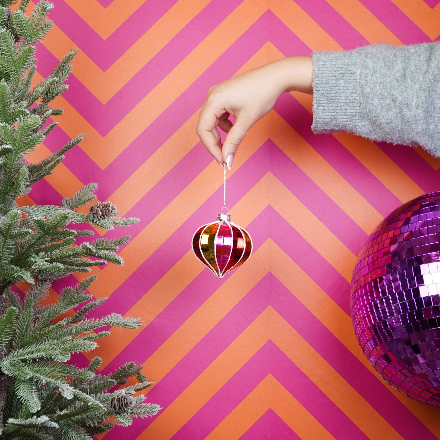 Ornament - Xmas Ball - Glass - Multi Colour - 8x8cm