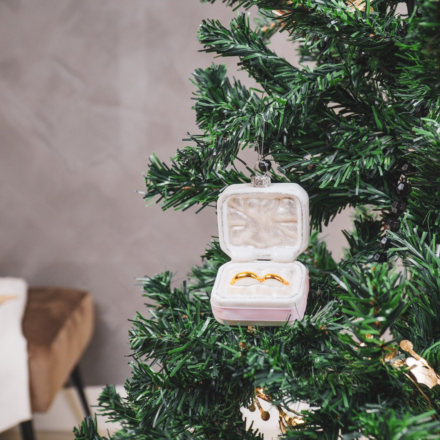 Christmas Decoration -  Christmas Hanger - Marry Me Rings - Pink/ White/ Gold - Glass - 6,5x4,5x11cm