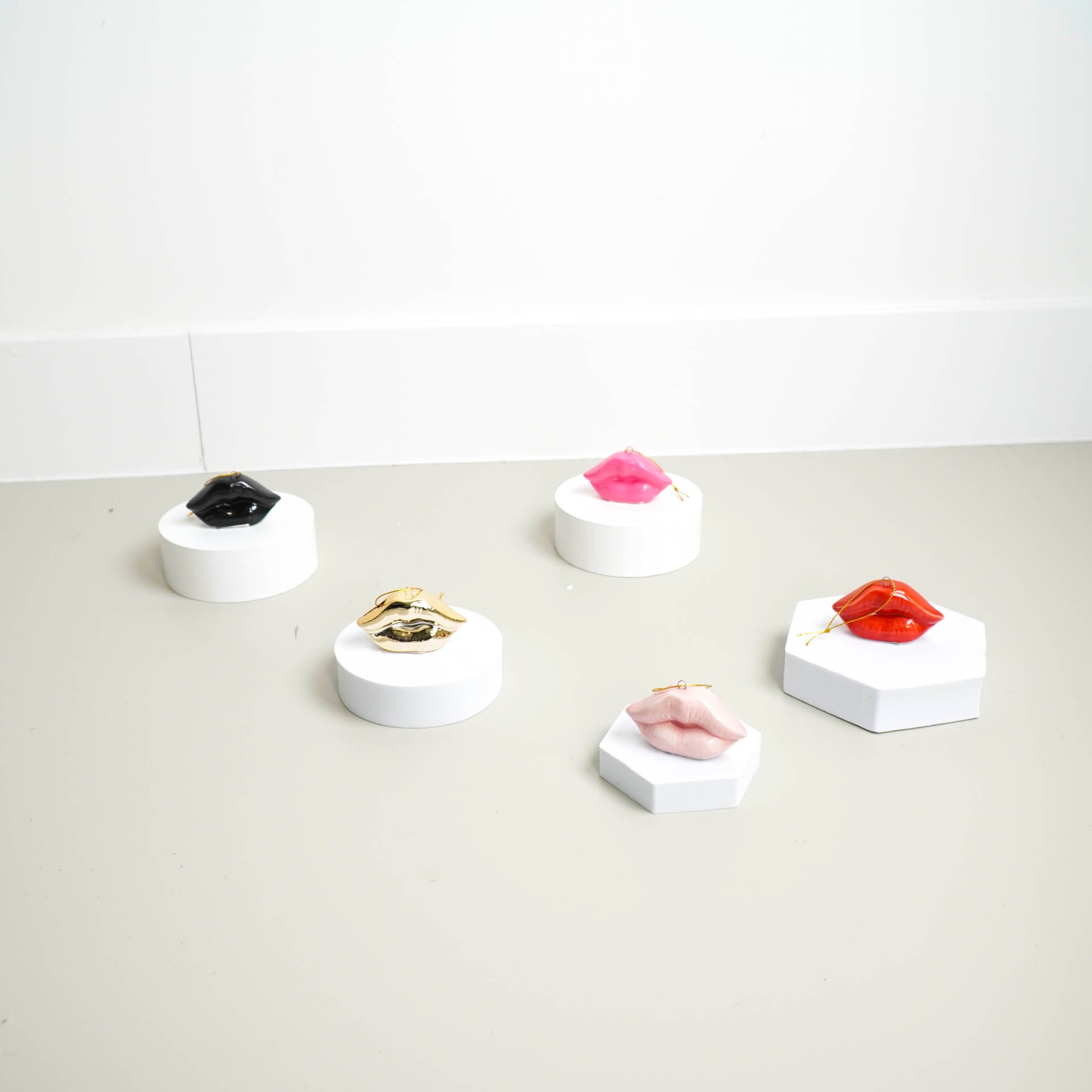 Xmas hanger - Lip - Ceramics - Neon Pink - 6,5x2x4cm