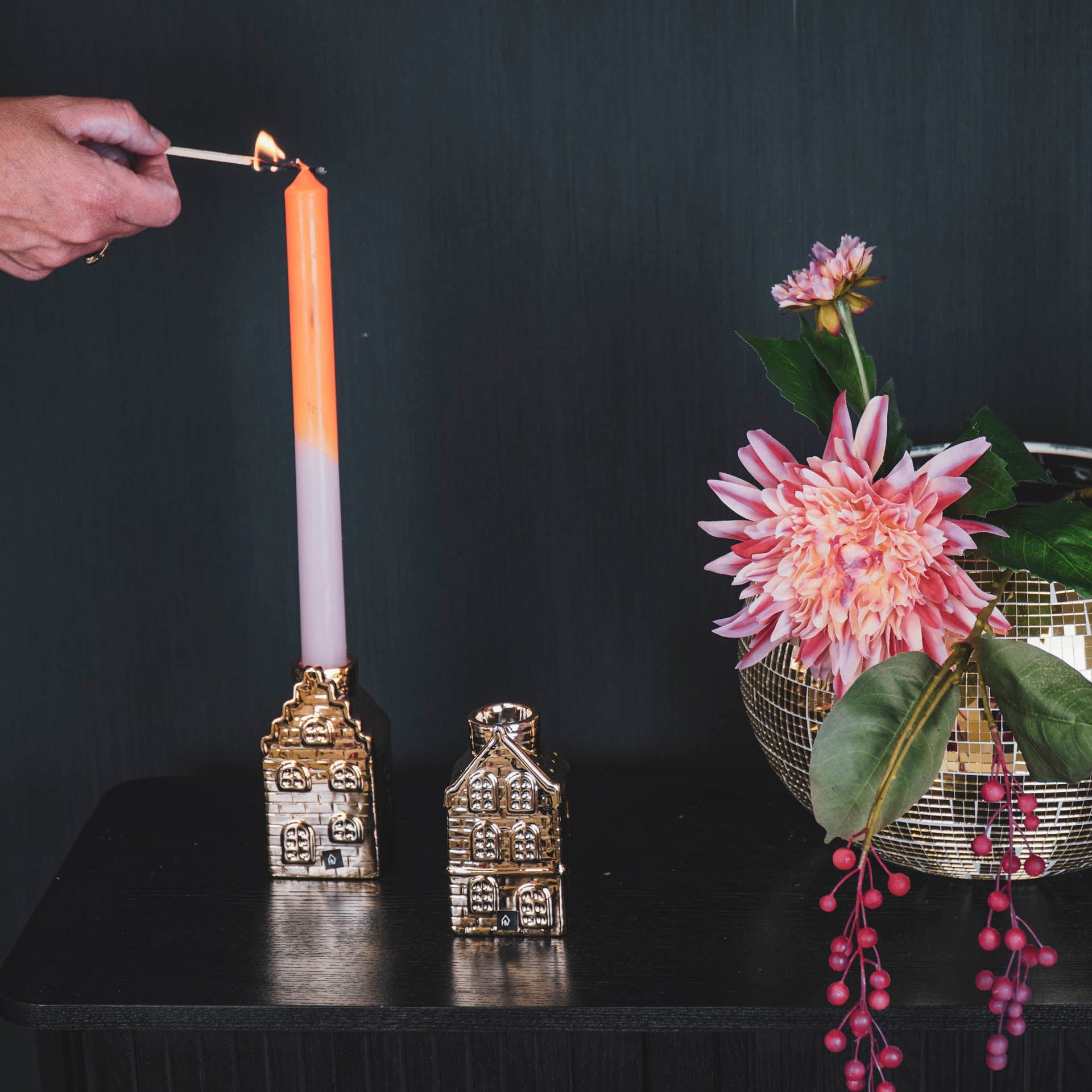Candle holder - House - Ceramics - Gold - 6x5,5x11cm