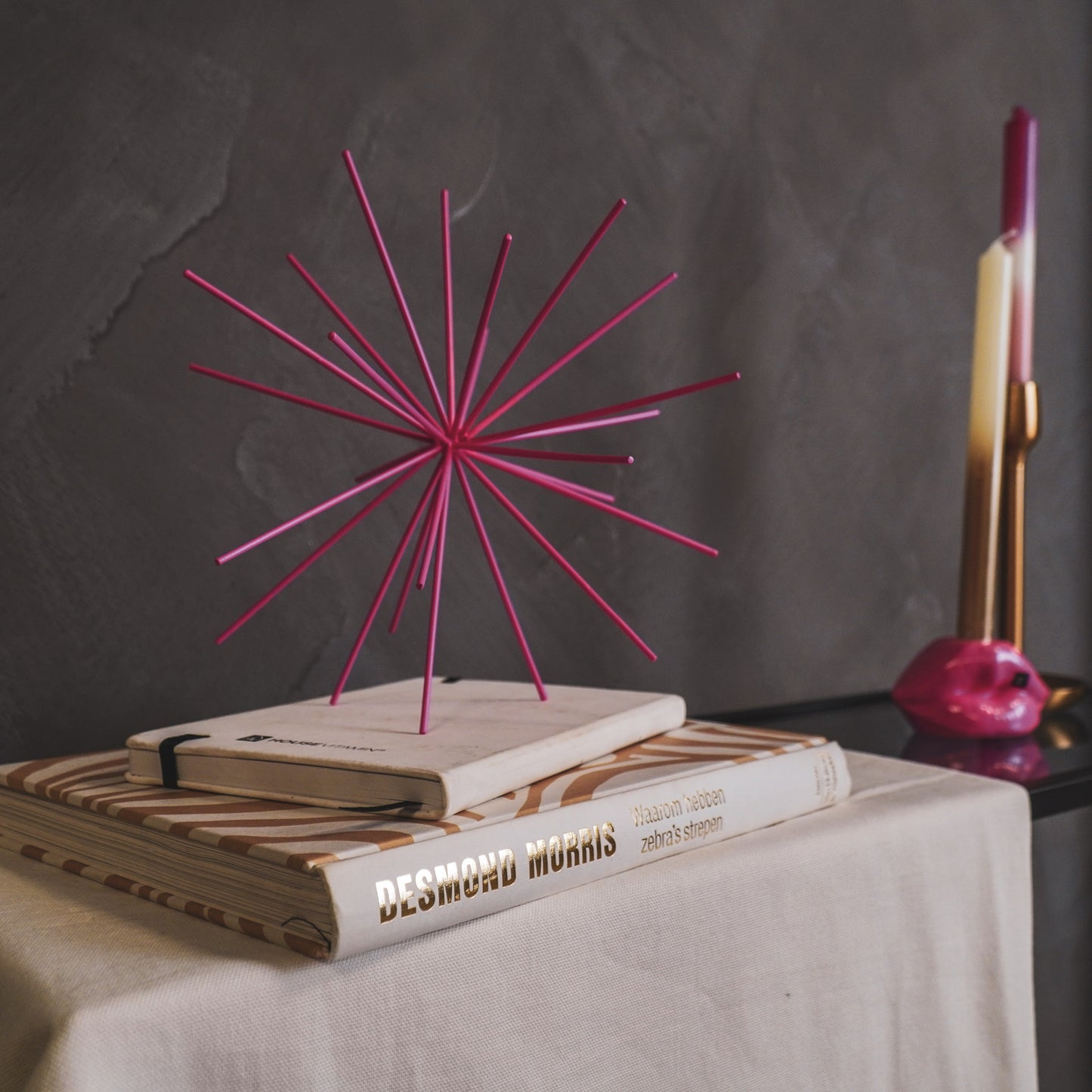 Ornament - Fireworks - Metal - Neon Pink - 25x25x25cm