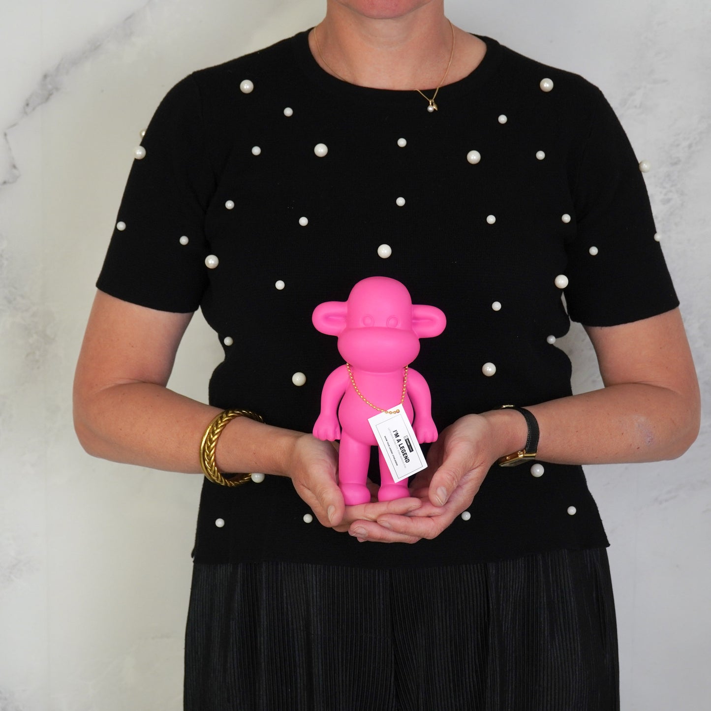 Ornament - Monkey Figurine 'The Legend'- Polyresin - Pink - 11x7x19cm