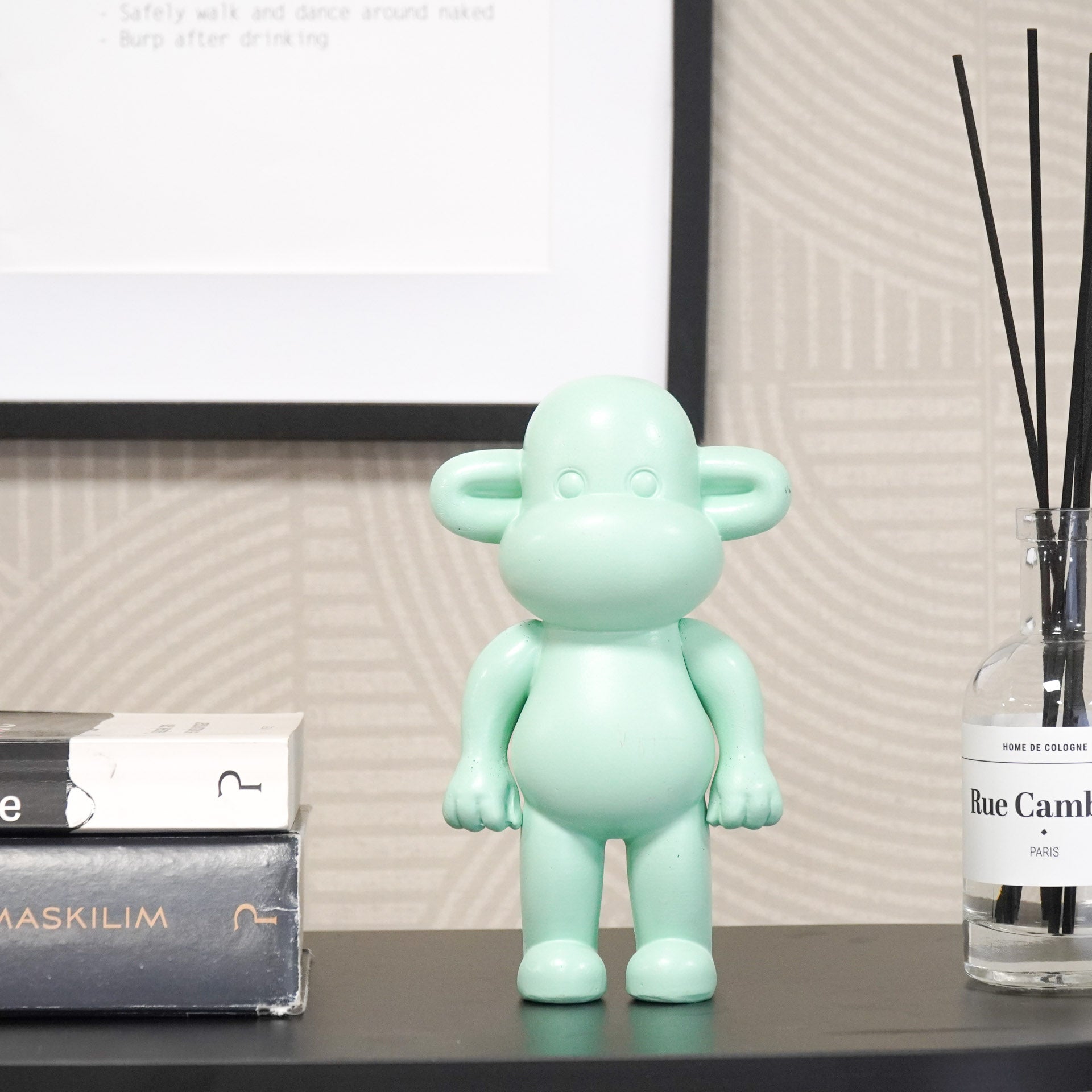 Ornament - Monkey Figurine 'The Legend' - Polyresin - Mintgreen  - 11x7x19cm