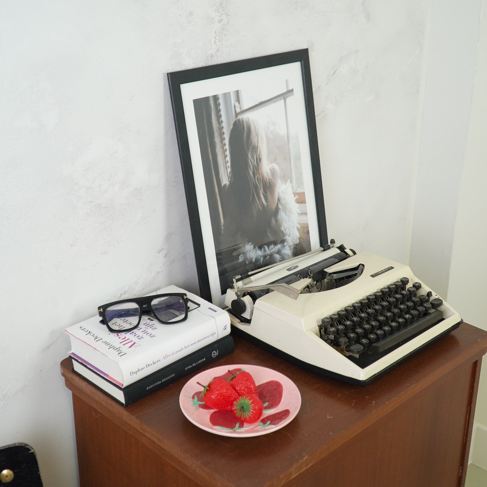 Deco Plate- Strawberries - Pink/ Red- 17,5x17,5x2cm