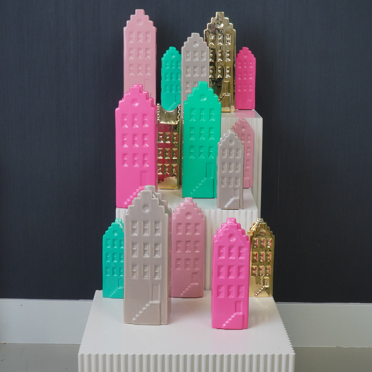 Flower Vase - House Vase - Ceramic - Neon Pink  -5x4,5x14,5 cm