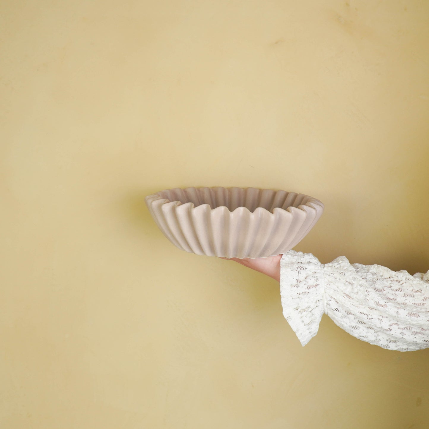 Bowl- Pleated Bowl - Ceramics-  Taupe- 29,5x29,5x9cm