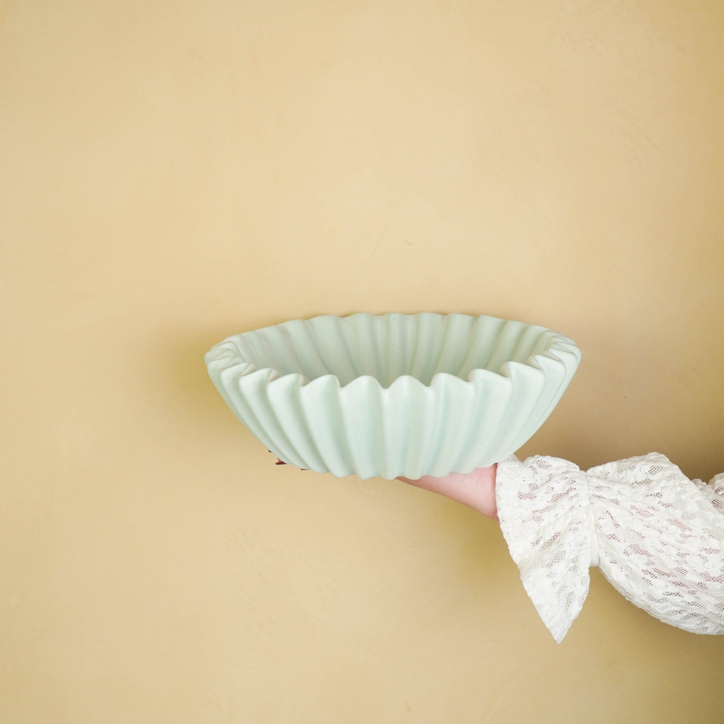 Bowl- Pleated Bowl - Ceramics- Mint- 29,5x29,5x9cm