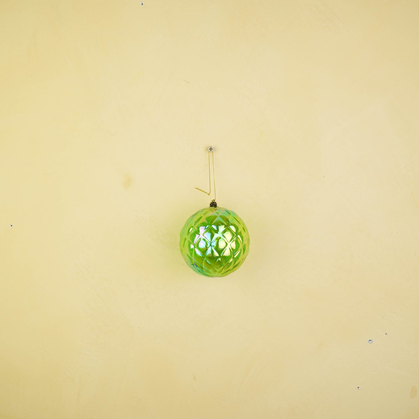 Ornament - Bauble - Plastic - Green - 10x10cm