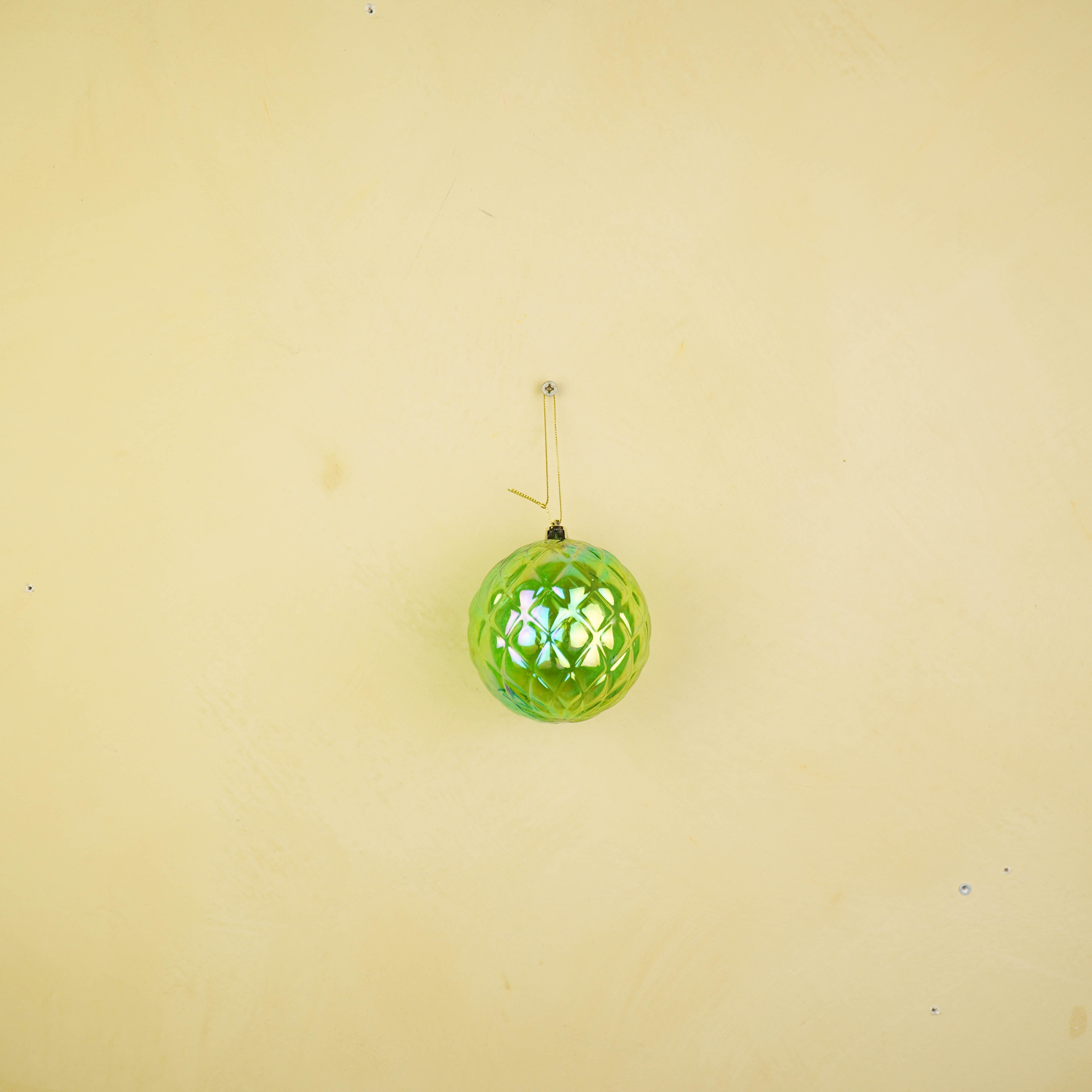 Ornament - Bauble - Plastic - Green - 10x10cm