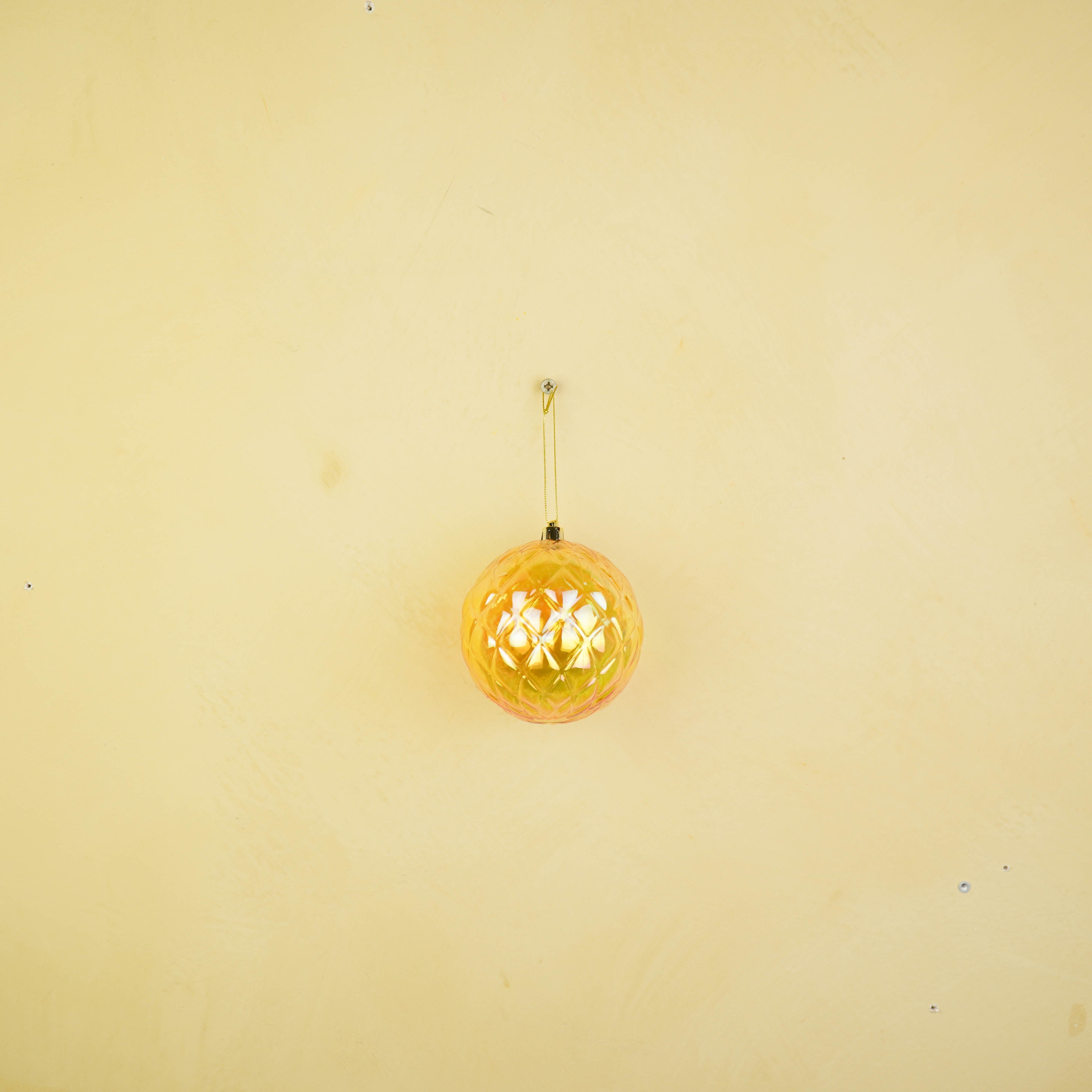 Ornament - Bauble - Plastic - Yellow - 10x10cm