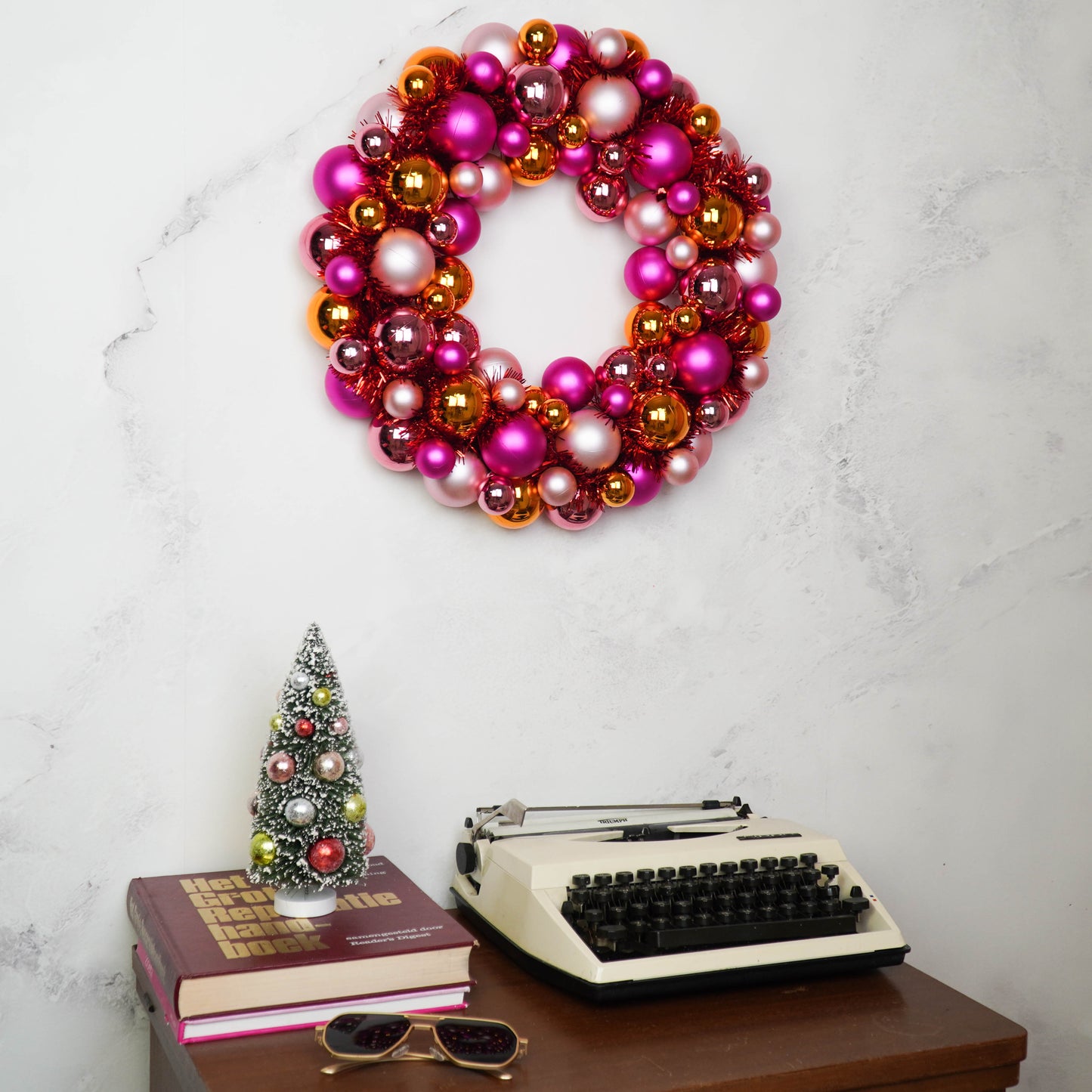 Christmas Wreath - Plastic - Pink/Orange - 34x10cm