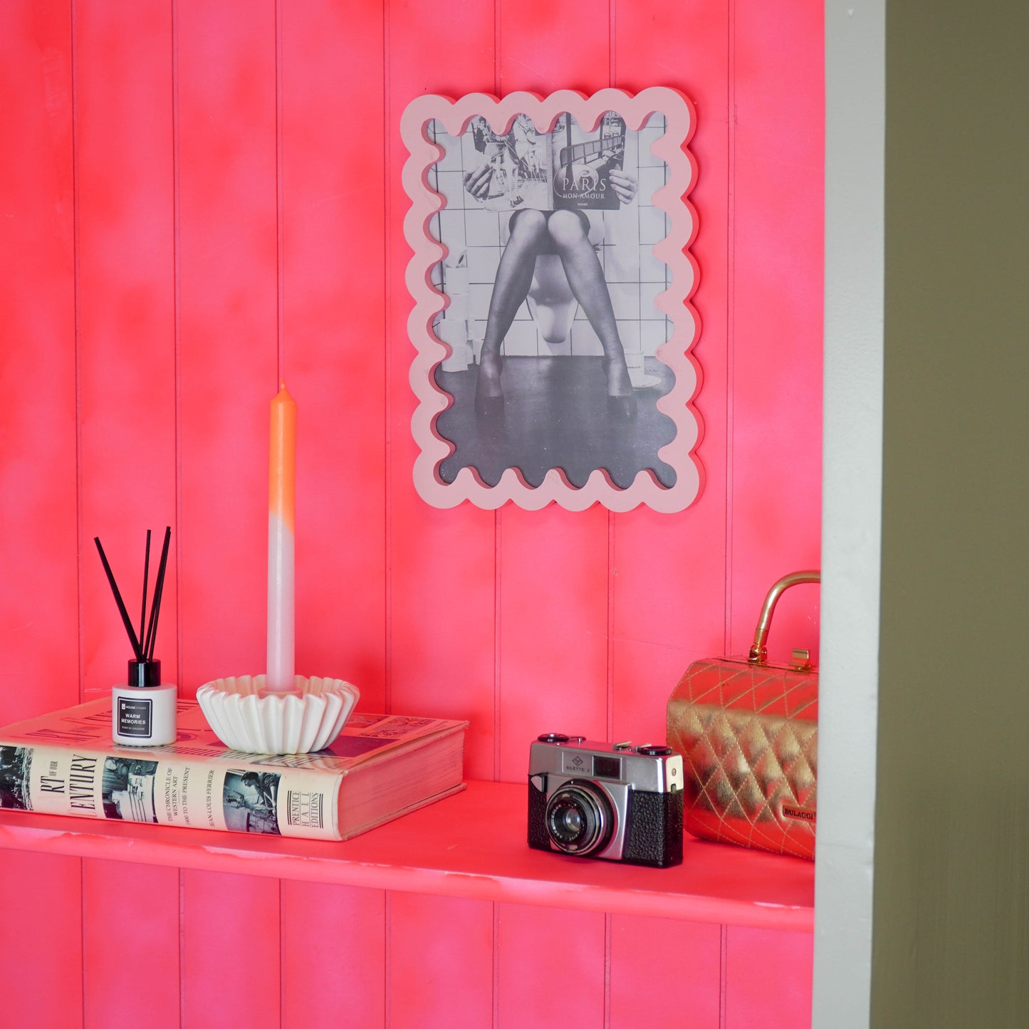 Picture frame - Wavey - Light Pink - MDF - 24x33x1.5cm