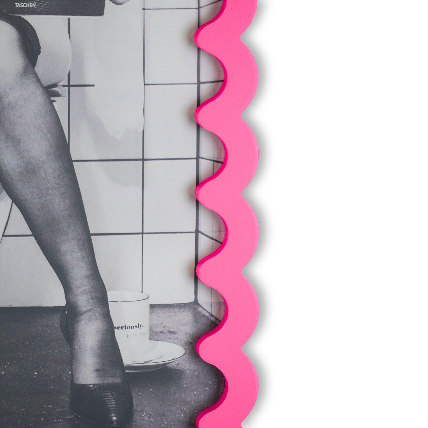 Picture frame - Wavey - Neon Pink - MDF - 24x33x1.5cm