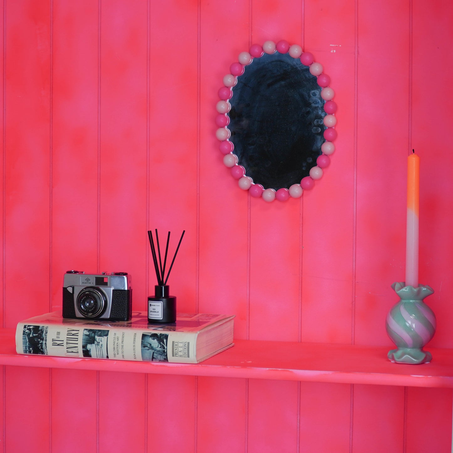 Mirror - Oval - Bubbles - Light/Neon Pink - 29x22.5cm