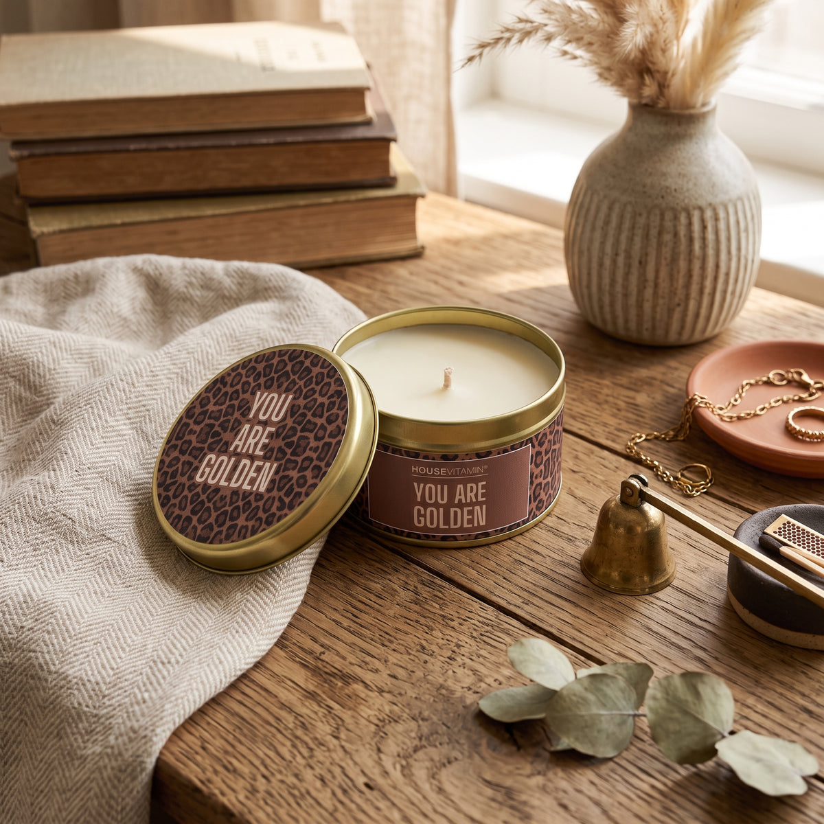 Scented Candle Display – 24 Feel Good Tin Candles – 23 x 30.5 x 21 cm