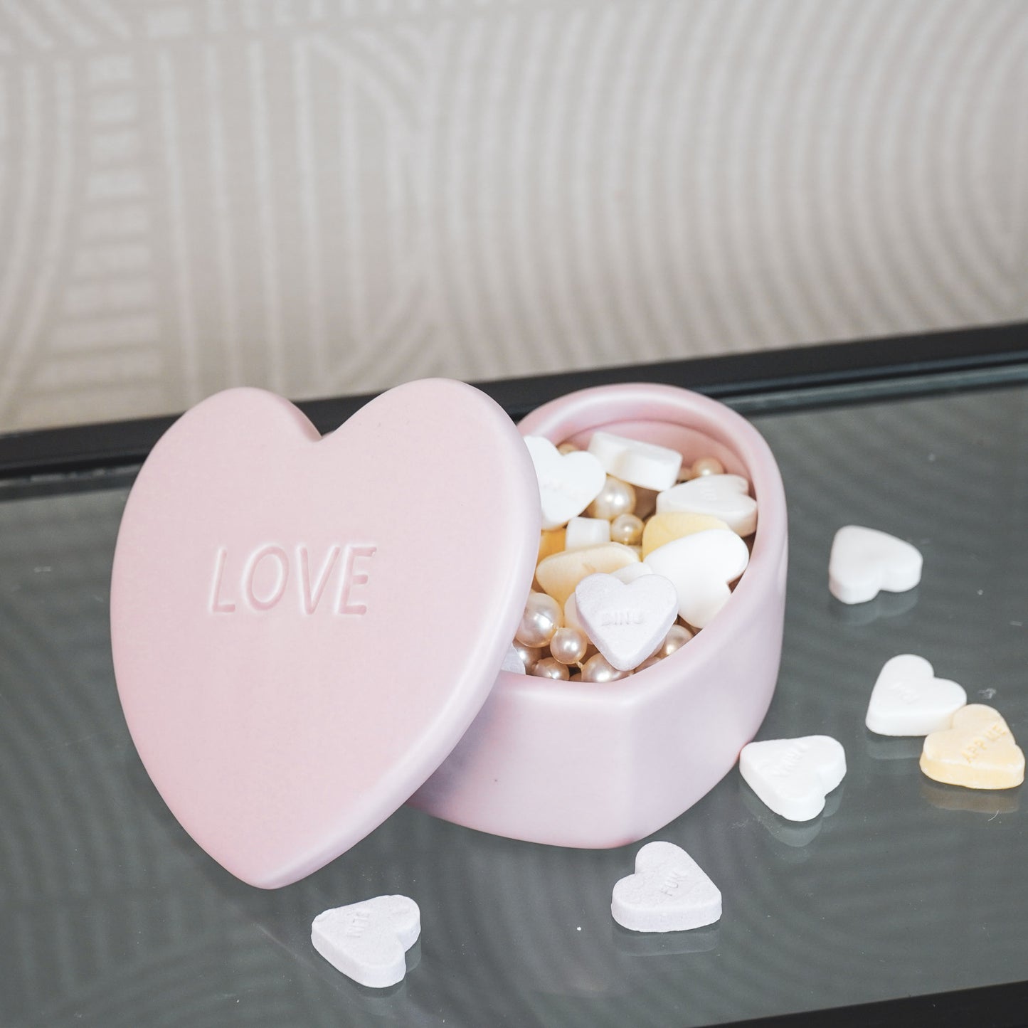 Deco Jar- Candy Heart 'LOVE- Light Pink- 12x11,5x6cm