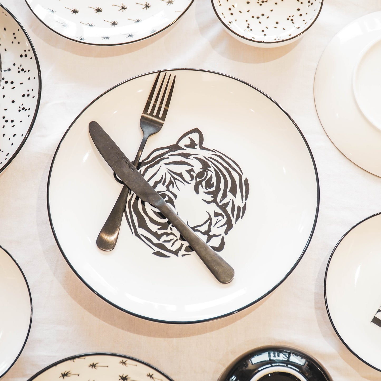 HV Tiger Dinner Plate - White - 28cm