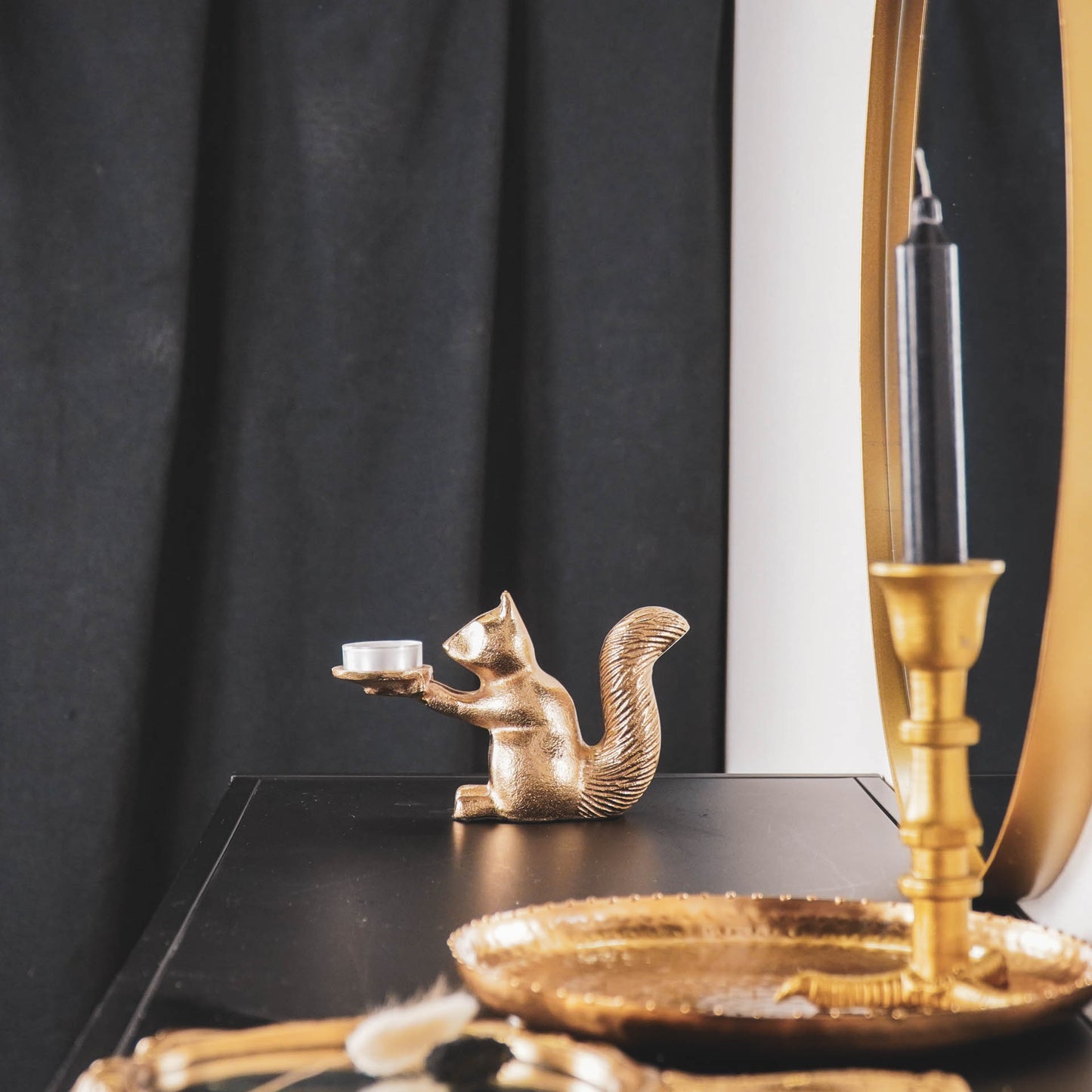 HV Squirrel Tealightholder - Gold - 17x5x11cm